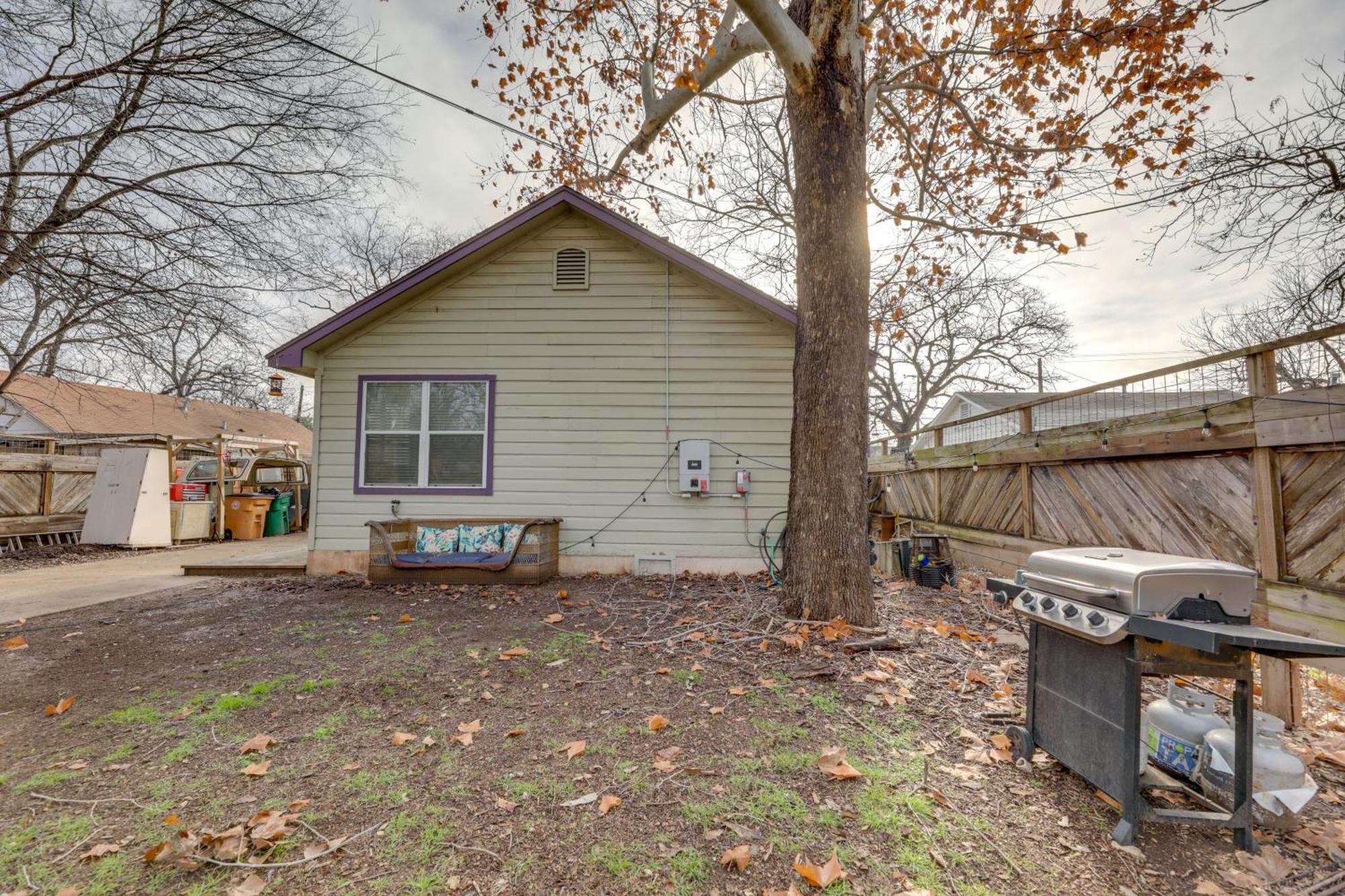 Pet-Friendly Austin Home With Private Yard And Deck! Exterior photo