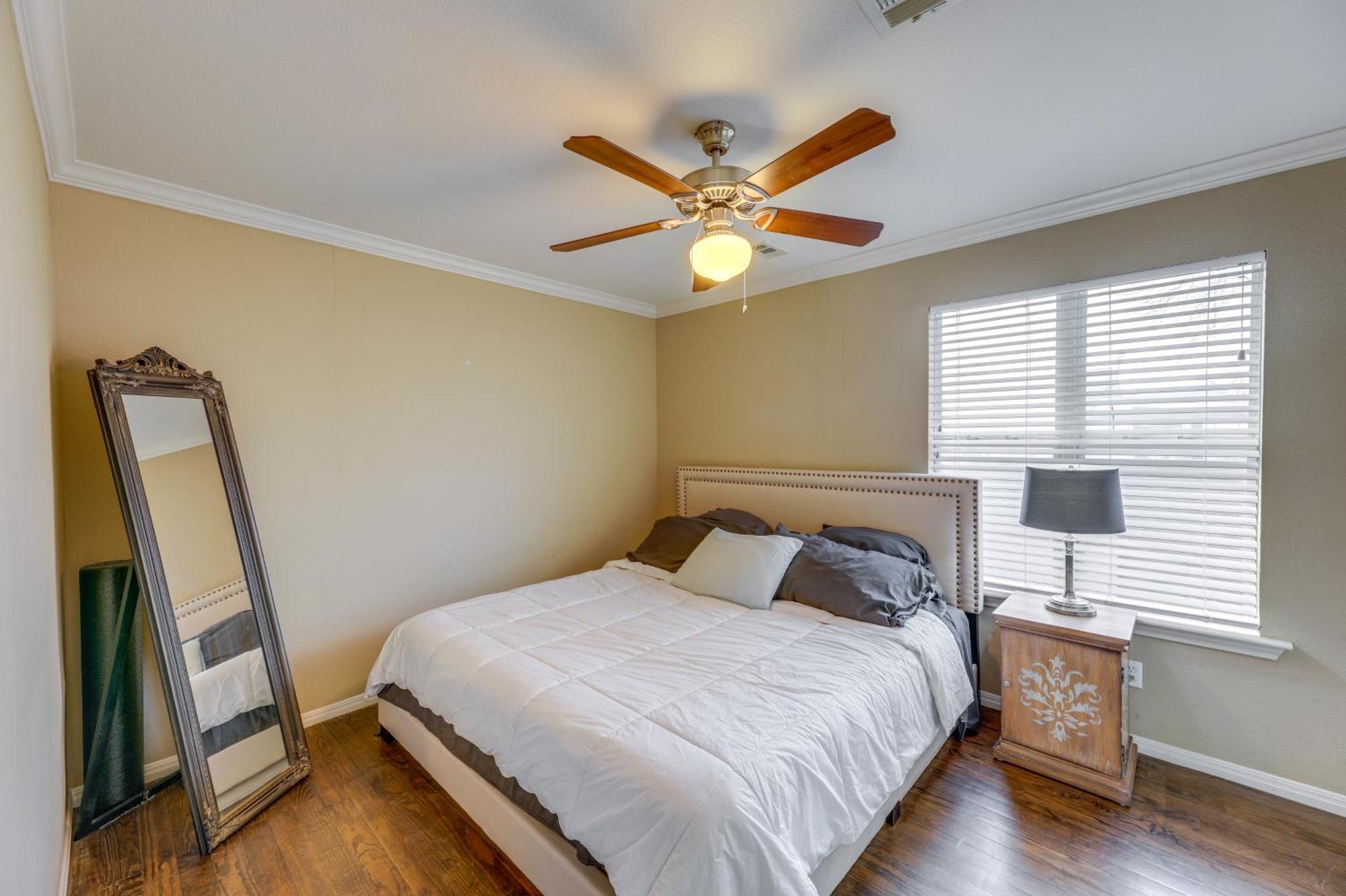 Pet-Friendly Austin Home With Private Yard And Deck! Exterior photo